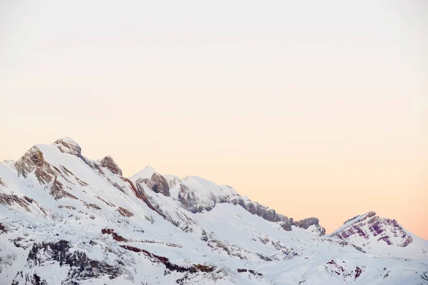 Śnieżne Szczyty Zachodzie Słońca Pirenejach — Zdjęcie stockowe