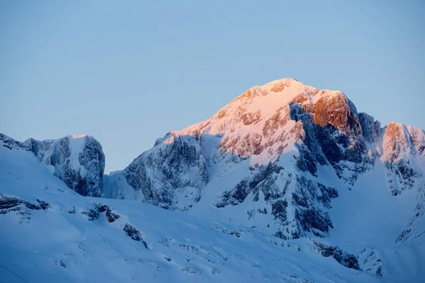 Снежные Вершины Закате Пиренеях — стоковое фото