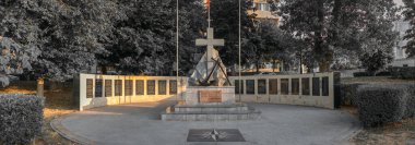 Köstence, Romanya 07.09.2019. Romanya 'nın Köstence kentinde, güneşli bir yaz gününde Romen Marinaları heykeli 