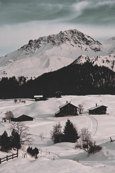 Sviçre Bir Dağ Köyünde Kış Dağlarda Kış Tatili — Stok fotoğraf