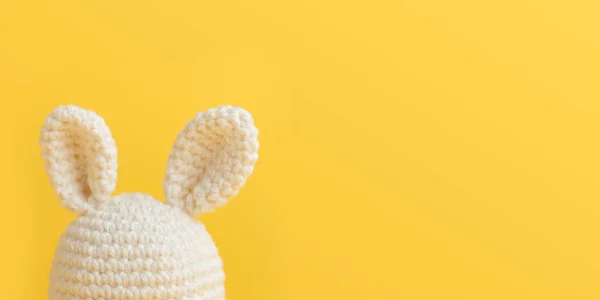Easter Crochet Bunny White Ears Yellow Background — Stock Photo, Image