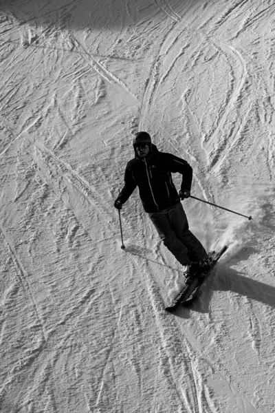 Esporte Esquiando Nas Montanhas Suíça — Fotografia de Stock