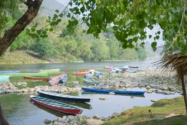 Canoës Colorés Dans Rivière Tamul Huasteca Potosina — Photo