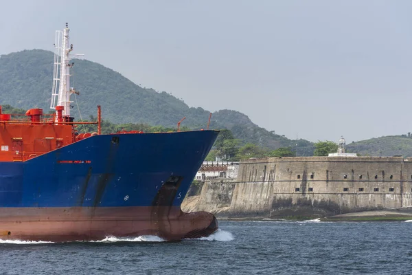 Industriële Olie Gas Boot Verlaten Guanabara Bay Passeren Oude Fort — Stockfoto
