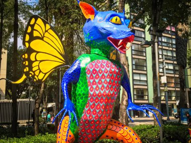 Alebrijes ölmüş hayvanları simgeleyen bir zanaat..