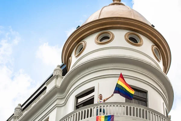 Hombre Gay Haciendo Bandera Orgullo Ciudad México —  Fotos de Stock
