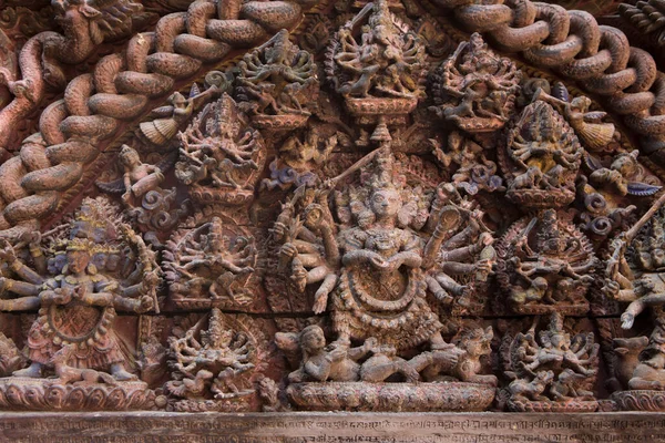 Περίτεχνα Γλυπτά Κοσμούν Έναν Ιστορικό Ινδουιστικό Ναό Στο Κατμαντού Του — Φωτογραφία Αρχείου