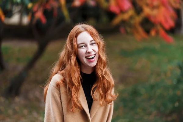 Happy Red Haired Woman Coat Walks Sunny Park Autumn — Stock Photo, Image