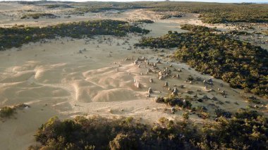 Perth yakınlarındaki Zirveler Çölü