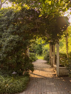 Tuğlalı Bahçe Terası Girişi