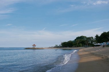 Endonezya, Bali 'de Sahilden Hoşlanan İnsanlar