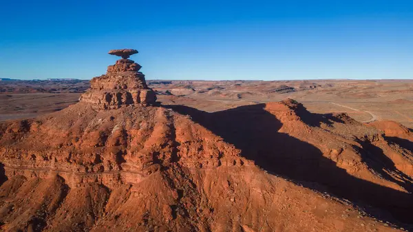 Mexican Hat Rock Formation Wüste Utah Luftaufnahme lizenzfreie Stockfotos