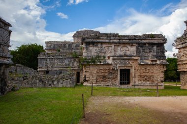 Chichen Itza 'daki eski Maya Kraliyet Sarayı' nın bir parçası..
