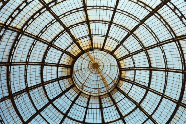 Milano 'daki Piazza del Duomo galerisi