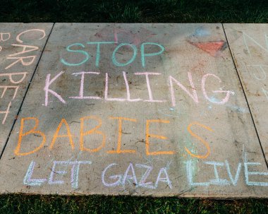 Bebekleri Öldürmeyi Durdurun Boise 'deki kaldırım tebeşirini protesto edin, Kimlik