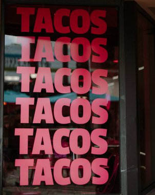 Restoran sokağı, Miami Tacos, Meksika yemeği.