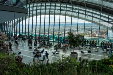 Sky Garden, Londra şehrinde ücretsiz bir kamu alanı.