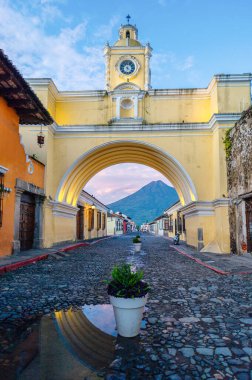 Antigua Guatemala 'da Santa Catarina kemeri