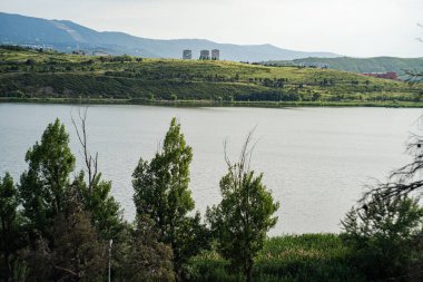 Lisi Gölü çevresindeki kırsal alan.