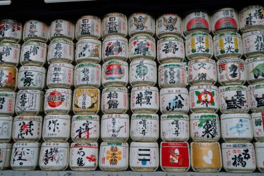 Meiji Tapınağında Sake Fıçısı Gösterimi