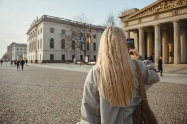 Almanya 'da Berlin' de bir turist kız.