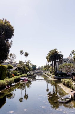Venedik Plaj Kanalları Los Angeles 'ta güneşli bir günde