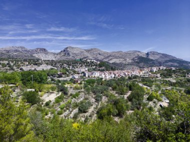 Campell, Alicante vilayetinde Poble de Baix olarak da bilinir.