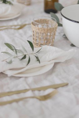 Açık Hava Yemeği İçin Zeytin Dalları Yeri