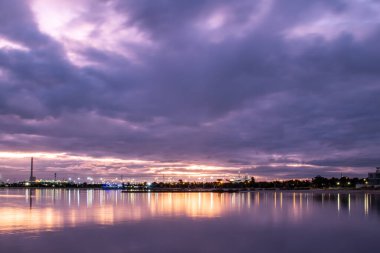 Mor gün batımlı rıhtım endüstrisi, Port Melbourne