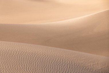 Mesquite Kum tepelerindeki kumda çizgi desenleri