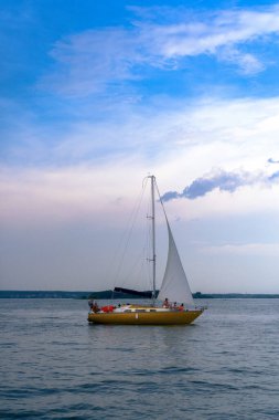 Gölde tekne gezintisi..