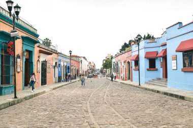 Oaxaca şehri, Meksika. Oaxaca şehir merkezinin güzel renkli caddesi