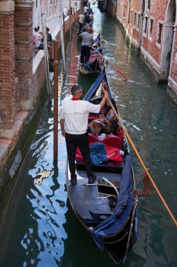 Venedik Gondol Serene Kanalı 'nda