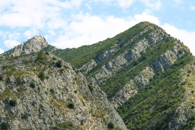 Karadağ 'ın Kotor kentindeki Mavi Gökler ve Dağlar