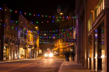 Bisbee 'ye giden yolu daralt, geceleri AZ' ye