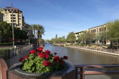 Scottsdale 'deki su kanalı, AZ