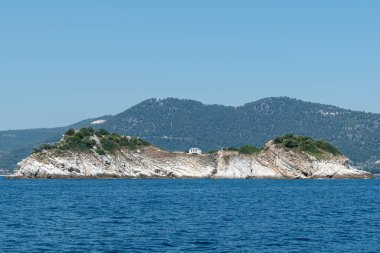 Yunanistan, Thassos 'un yanındaki ada