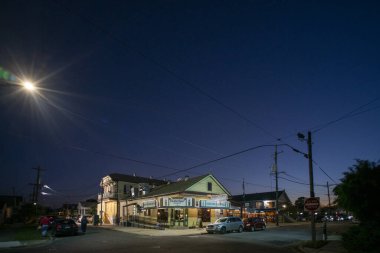 New Orleans 'taki Parkway Pastanesi ve Taverna' nın geniş manzarası