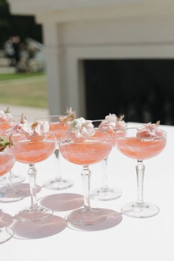 Düğün Resepsiyonu Pembe İmza İçkileri