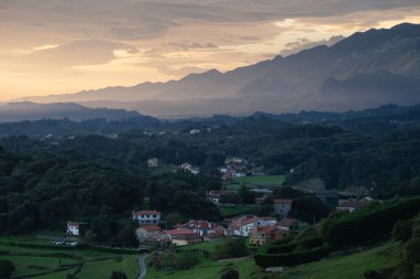 Celorio, Asturias, İspanya yakınlarındaki kıyı manzarası