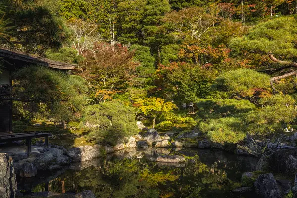 Kyoto Tapınaklarını çevreleyen Huzur Bahçeleri