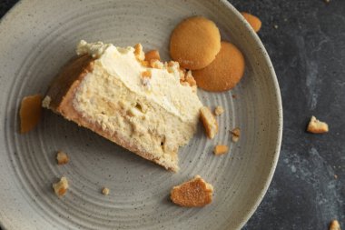 Bir porsiyon muzlu puding.