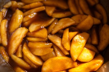 Sıcak elmalı turtaya yakın çekim