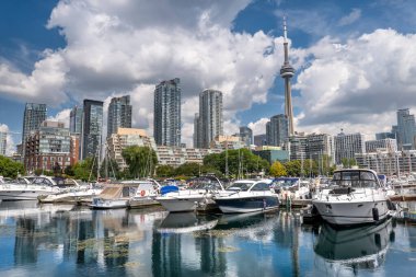 Toronto Ontario Kanada marina manzarasından ufuk çizgisi