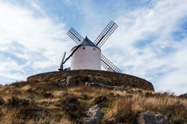 Consuegra, Toledo, la Mancha, İspanya 'daki yel değirmenleri