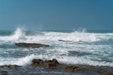 Cascais 'deki Guincho plajı. Portekiz.