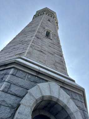Harlem, New York 'taki tarihi Highbridge Su Kulesi' ne bakıyorum.