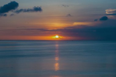 Okyanusta gün batımı, Bali