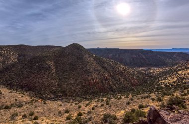 Islak Kunduz Deresi 'ndeki Casner Butte AZ