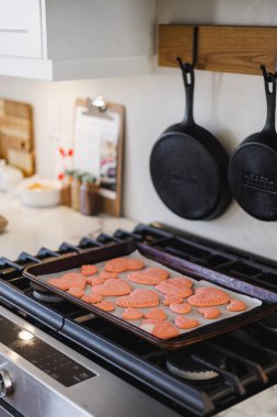 Sevgililer Günü Kurabiyeleri Mutfakta